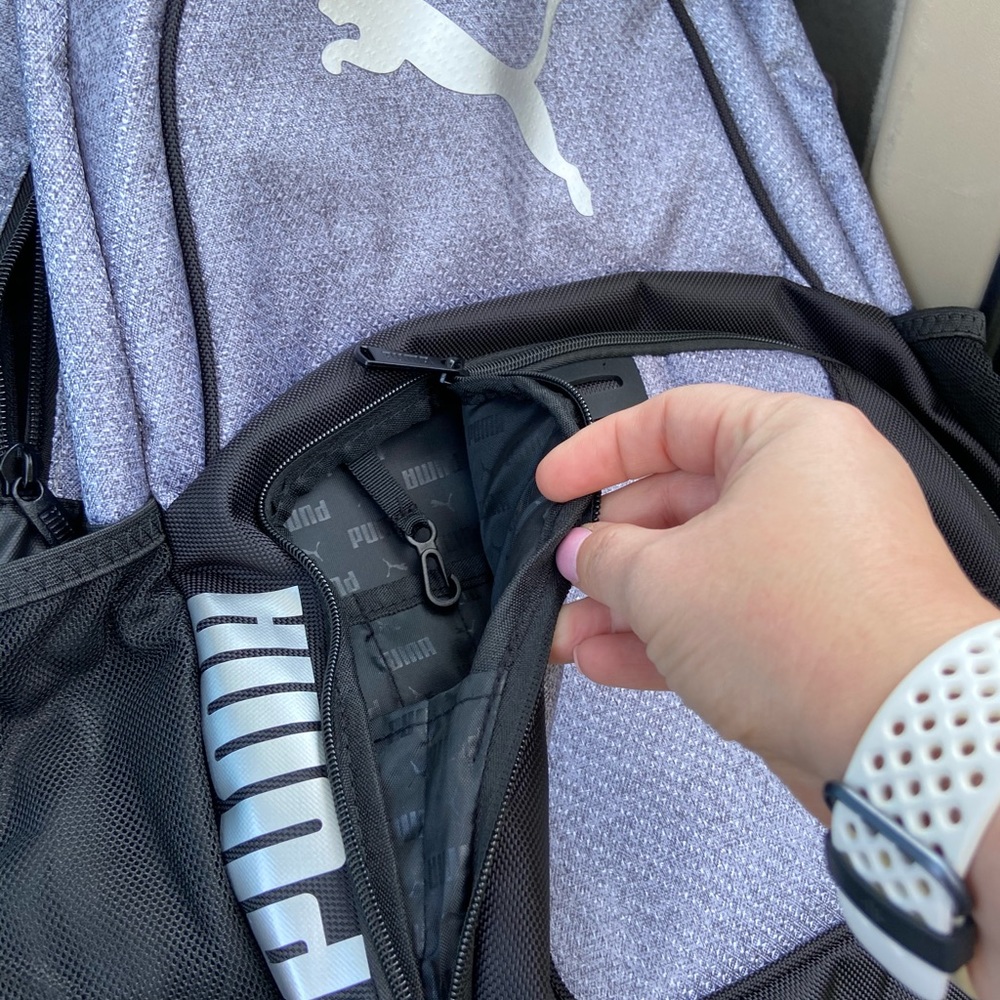 ๐ฅ๐๐ฅณPUMA Party! Backpack w Bonus Socks! - Picture 6 of 8